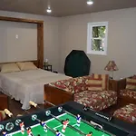 4 Bdr Lake Harmony Mountaintop Chalet With Covered Deck