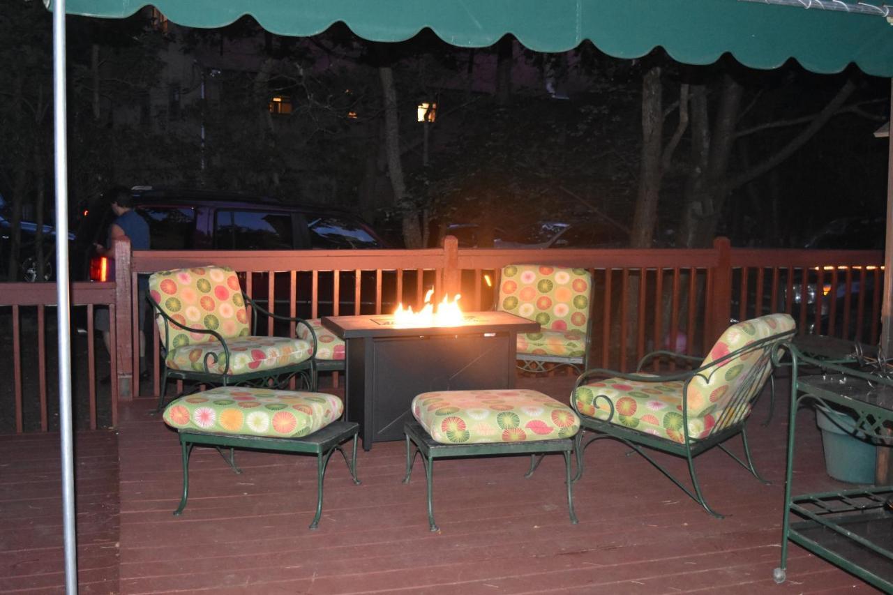 Holiday home 4 Bdr Harmony Mountaintop Chalet With Covered Deck Lake Harmony